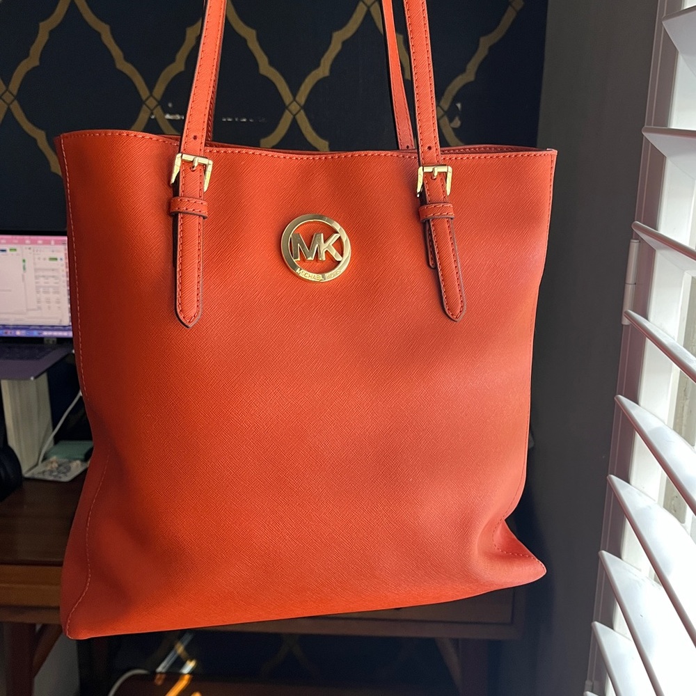 Michael kors orange tote